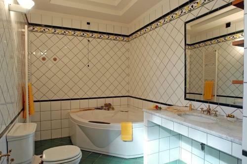 Montaione Apartment Sleeps 8 T242060