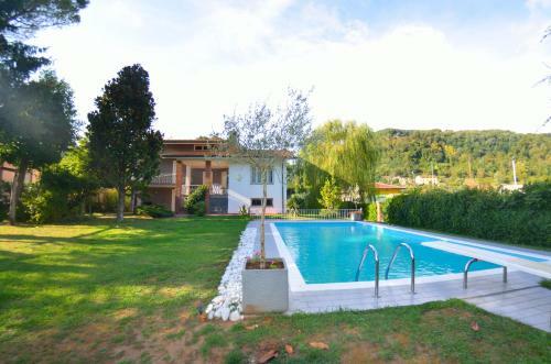 Villa D And P