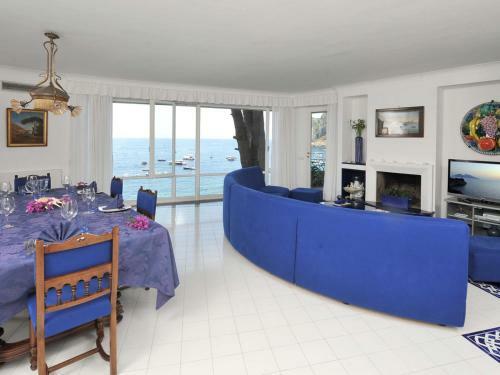 Marina Del Cantone Villa Sleeps 14 Pool Air Con