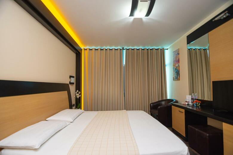 Hotel Vlora International