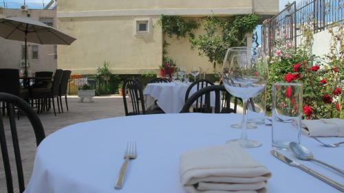 Hostal Hotel Nika
