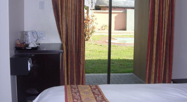 Elephant Lake Hotel