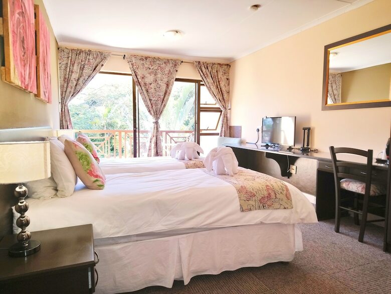 Elephant Lake Hotel