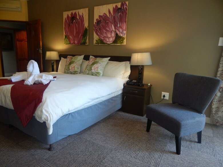 Elephant Lake Hotel