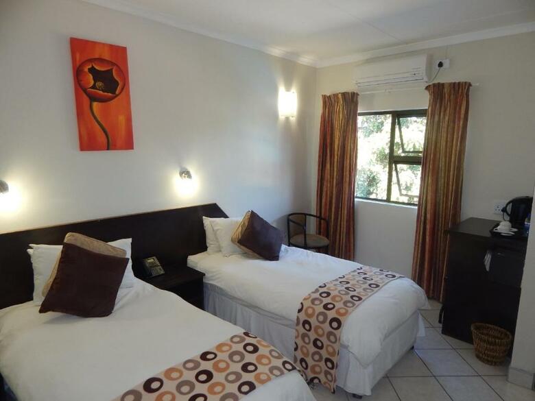Elephant Lake Hotel