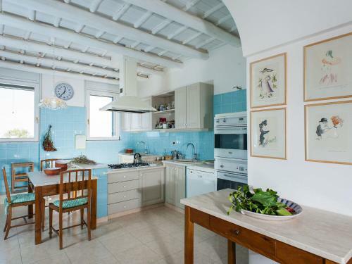 Villa Beautiful Three-room Apartment With A Small Garden