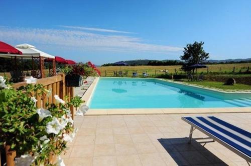 Passignano Sul Trasimeno Apartment Sleeps 4 Pool