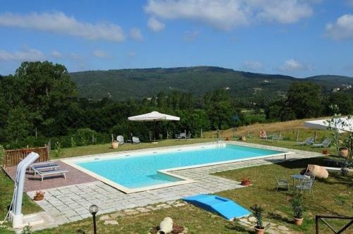 Passignano Sul Trasimeno Apartment Sleeps 4 Pool