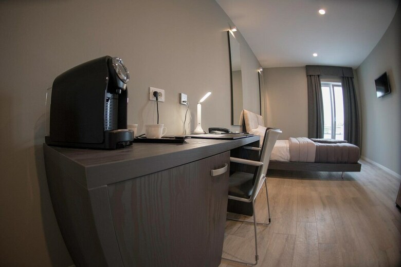 Aurora Aparthotel