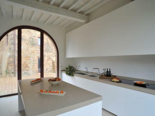 Petrognano Villa Sleeps 16 Pool Air Con Wifi