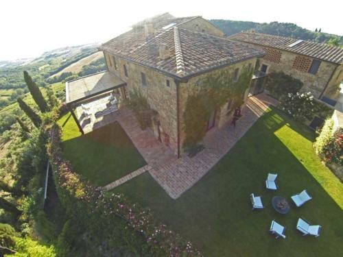 Petrognano Villa Sleeps 16 Pool Air Con Wifi