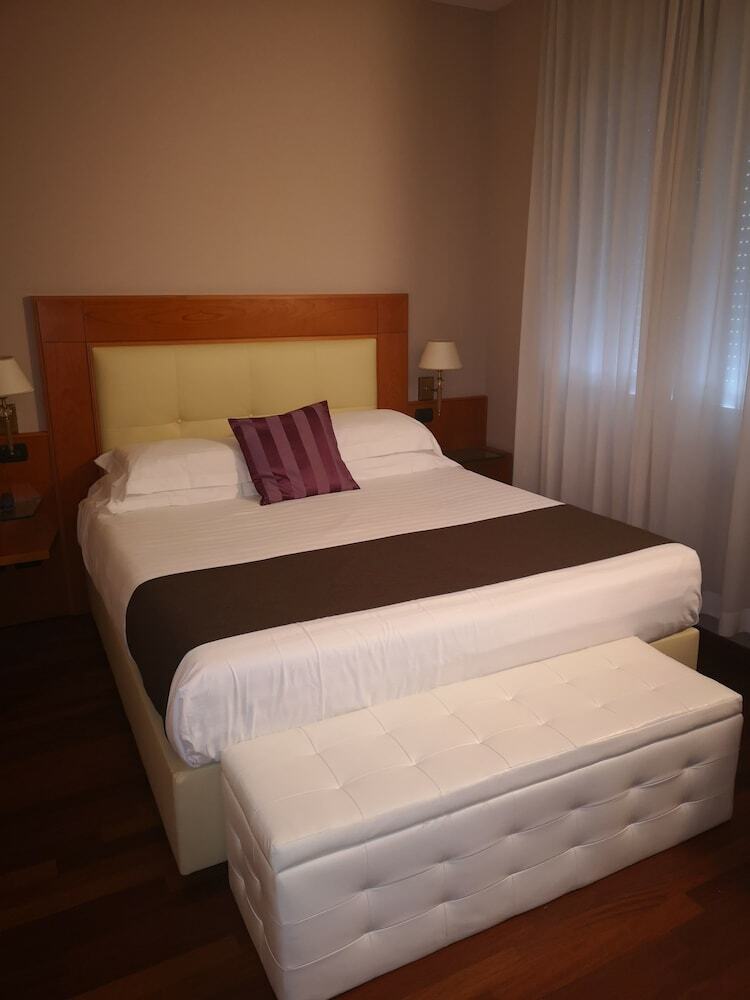 Hotel Clarin 14 By Dori