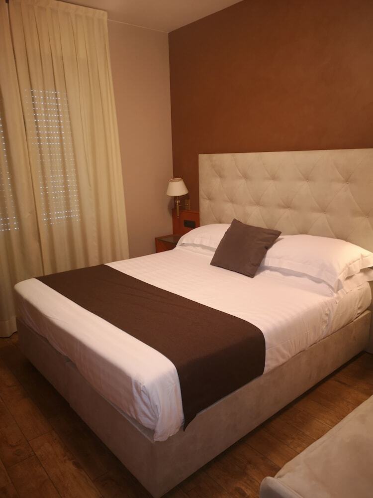 Hotel Clarin 14 By Dori