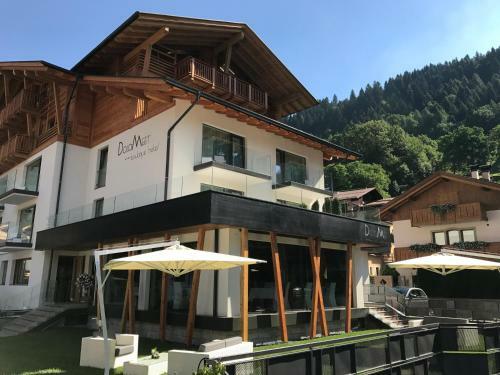 Dolomeet Boutique Hotel