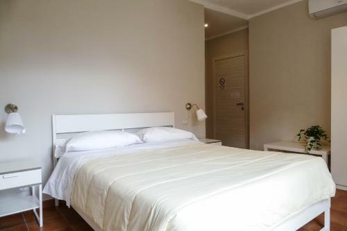 Hostal Gialel Pisa Guest House