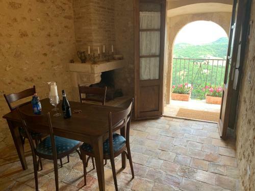Hostal Charme In Perillis