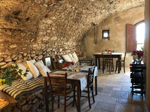 Hostal Charme In Perillis