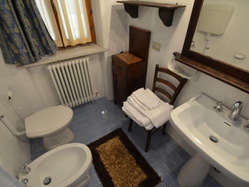 Historic Apartment In Saludecio With Swimming Pool