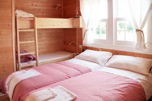 Hostal Evolution Wood Accommodation
