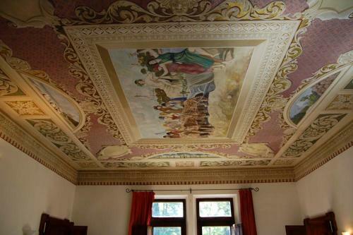 Strada Statale Flaminia Villa Sleeps 17 Pool Wifi