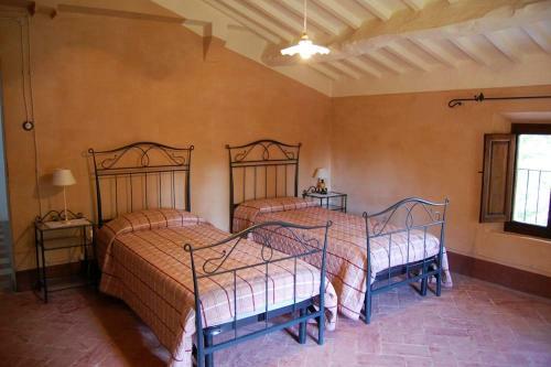 Strada Statale Flaminia Villa Sleeps 17 Pool Wifi