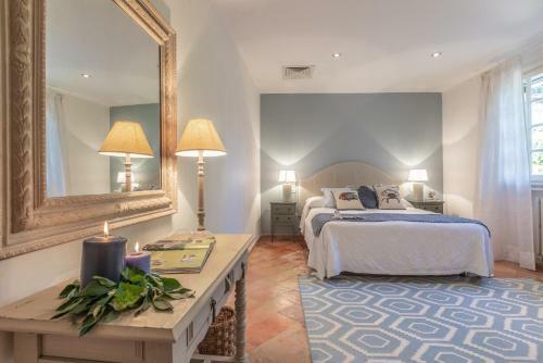 Cala Piccola Villa Sleeps 13 Pool Wifi T763419
