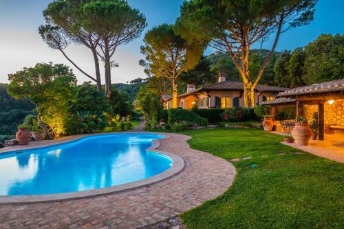 Cala Piccola Villa Sleeps 13 Pool Wifi T763419