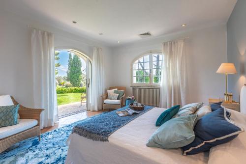 Cala Piccola Villa Sleeps 13 Pool Wifi T763419