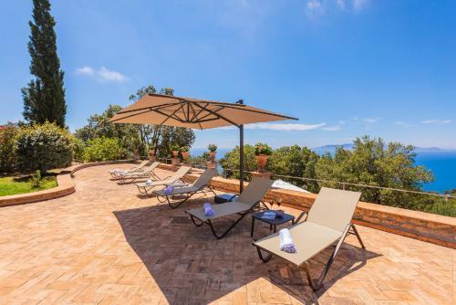Cala Piccola Villa Sleeps 13 Pool Wifi T763419