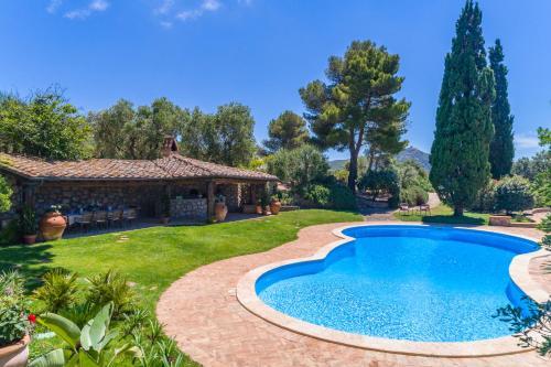 Cala Piccola Villa Sleeps 13 Pool Wifi T763419