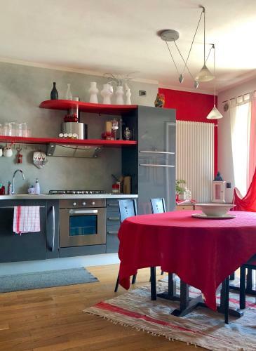 Apartamento Appartamento Red & Grey