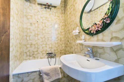 Holiday Home Val Maria-pur/ledrosee 34442