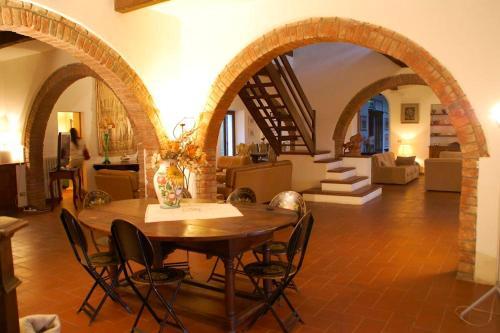 Ranciano Villa Sleeps 18 Pool Air Con Wifi