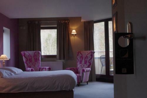 Hotel Logis Hostellerie De La Claire Fontaine