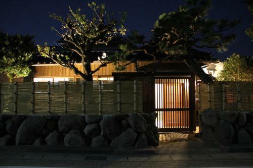 Hanare-ninoumi