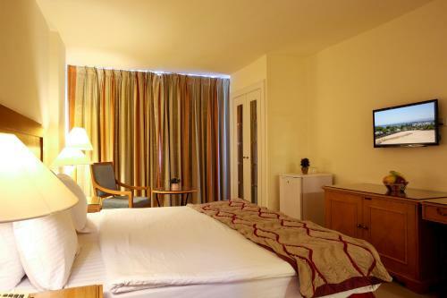 Mina Hotel