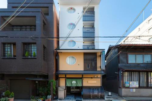 Hotel Matsuishi Shijo Karasuma Hostel