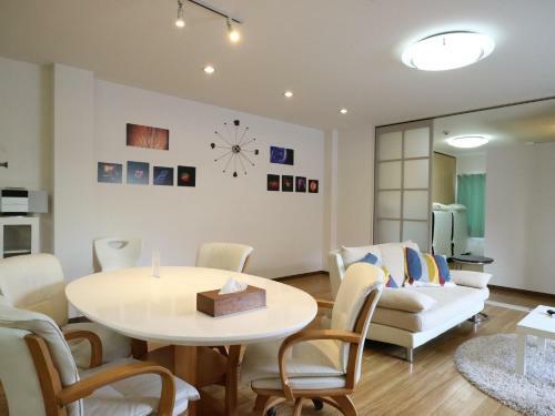 Apartamentos Base Osaka