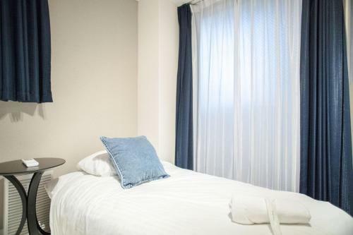 Apartamentos Naniwa Tsutenkaku Residence