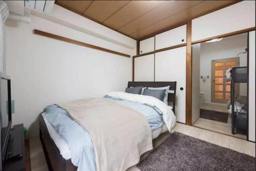 Apartment In Shimanouchi 01