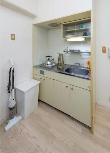Apartment In Shimanouchi 01