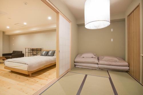 Shimanouchi Apartment
