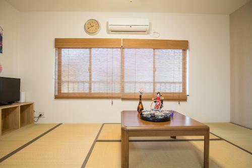 Namba Akiko Villa Hostel