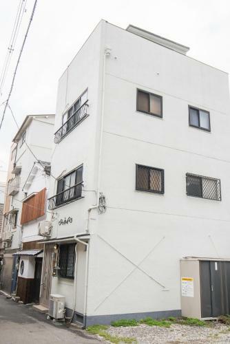 Namba Akiko Villa Hostel