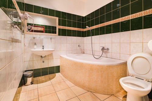 Hostal Penzion Benatky