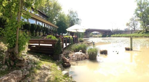 Hostal Penzion Benatky