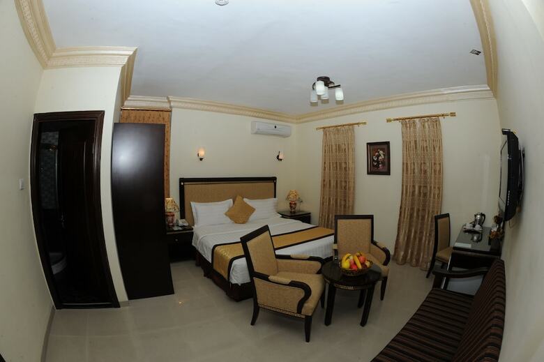 Cedar Hotel