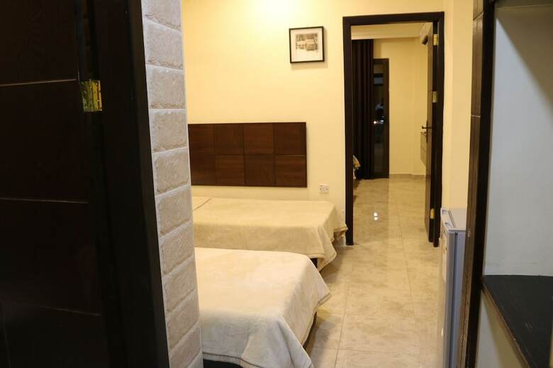 Mass Paradise Hotel