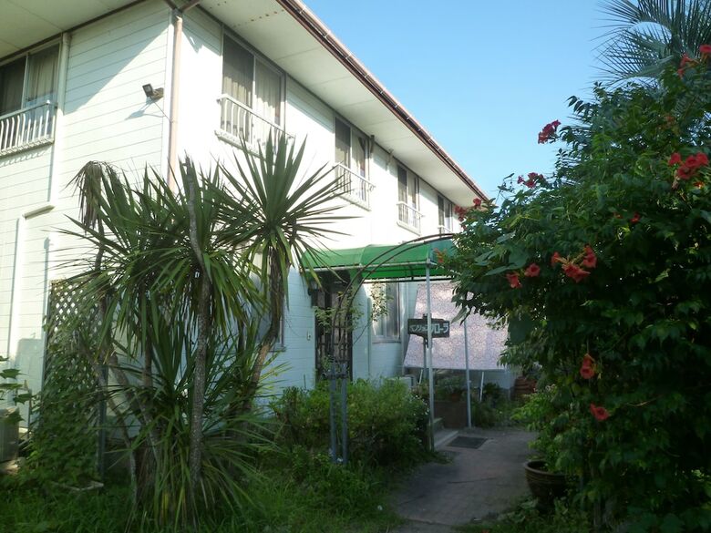 Hostal Pension Flora