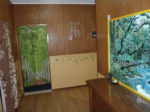 Mike's B&B